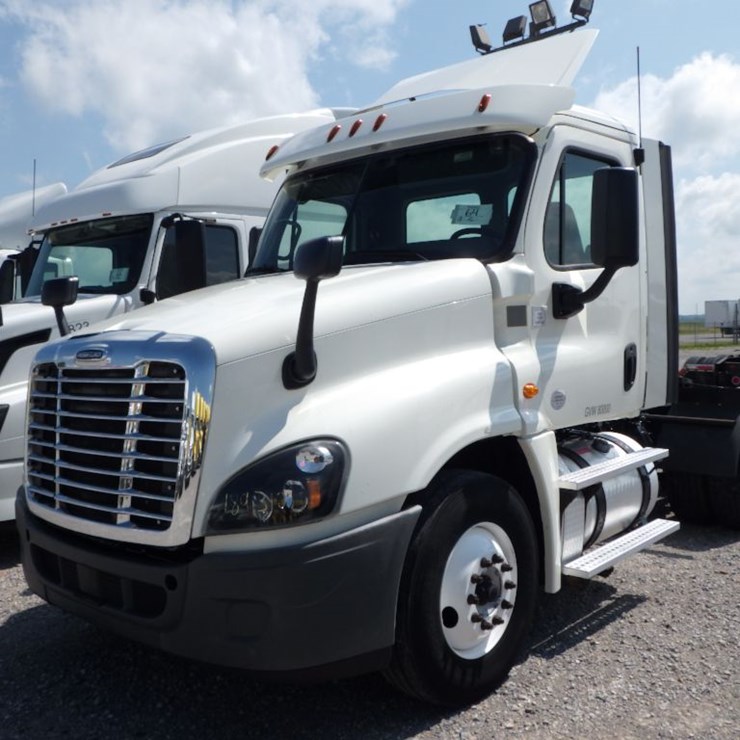 2018 FREIGHTLINER CASCADIA 125