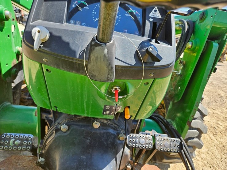 john-deere-5205-image-35