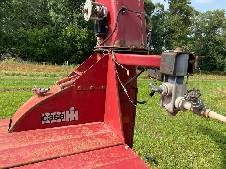 case-ih-881-forage-harvester-image-11