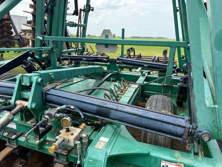 great-plains-3000tt-image-37