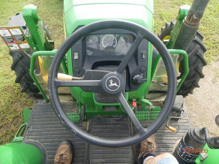2021-john-deere-5075e-image-13