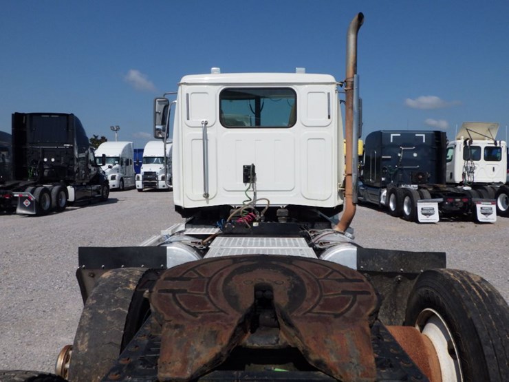 2019-western-star-4700sf-image-12