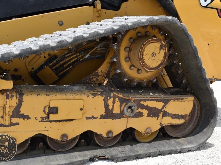 2019-caterpillar-299d3-image-25