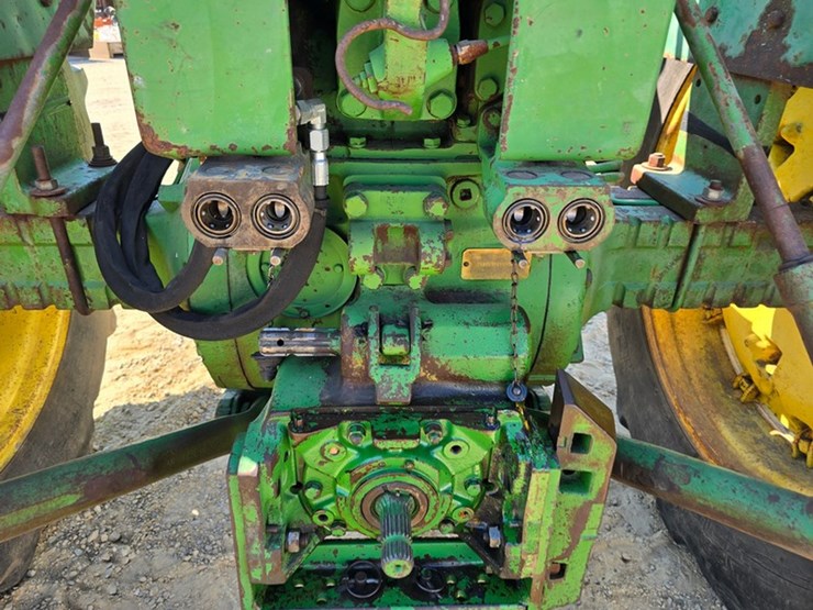 john-deere-4020-image-7