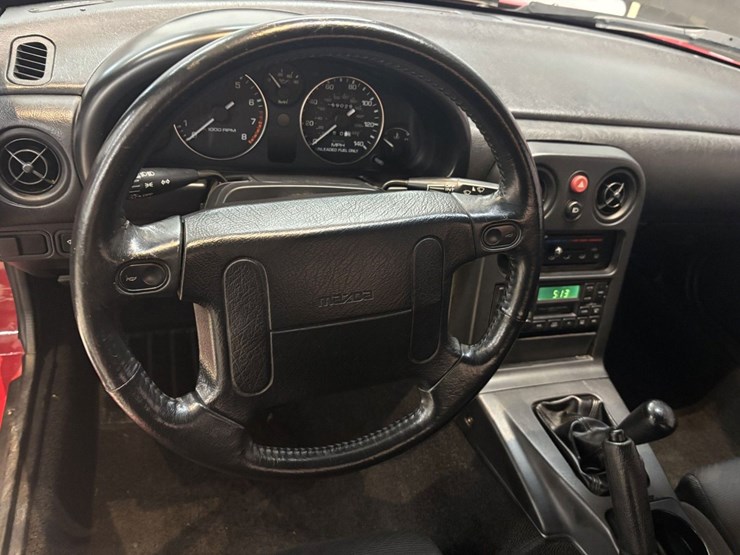 #1872-•-1990-mazda-miata-convertible-image-30