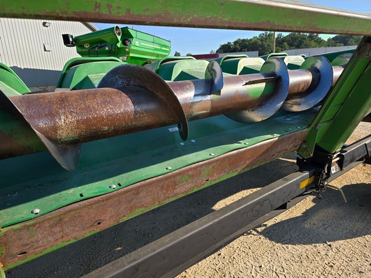 john-deere-8-image-7