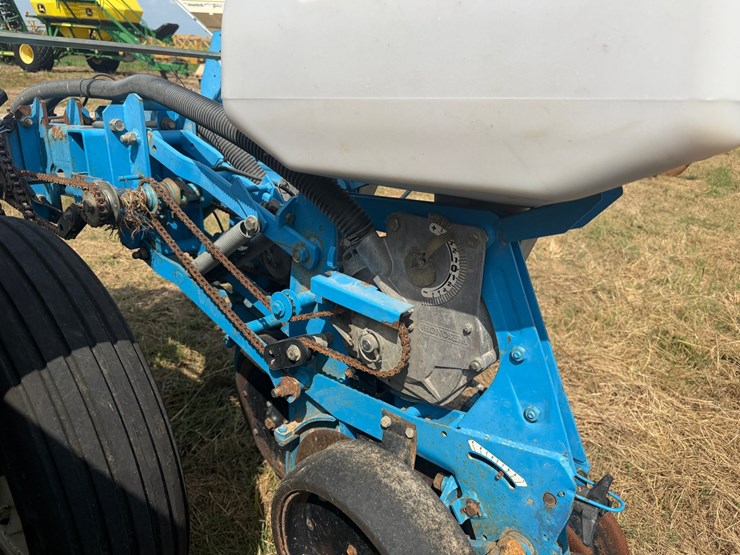 #51909-•-monosem-12-twin-row-38"-center-planter-05a116-inv#51909-image-26