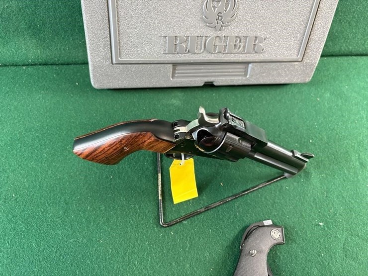 ruger-new-mdl.-blackhawk-45colt-revolver-image-6