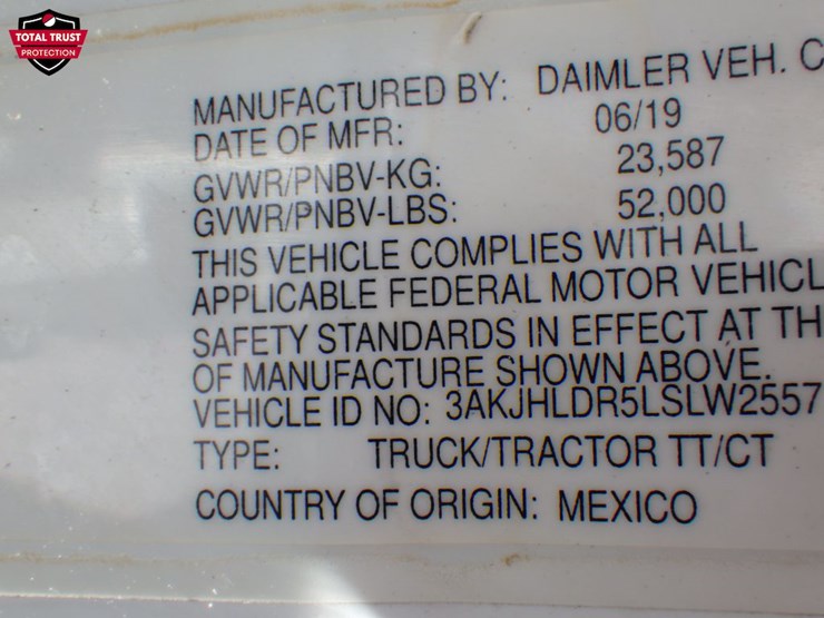 2020-freightliner-cascadia-126-image-18