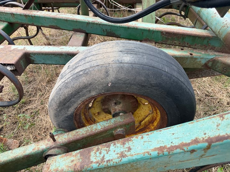 john-deere-1010-image-11