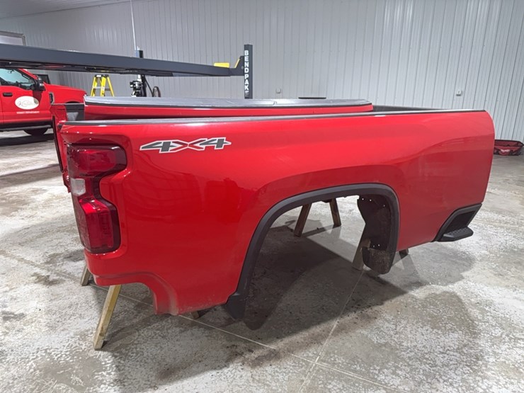 2022-chevy-2500-pickup-bed-image-1