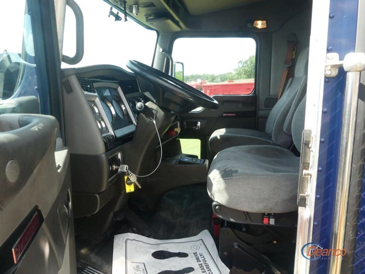 2014-kenworth-t800-image-15