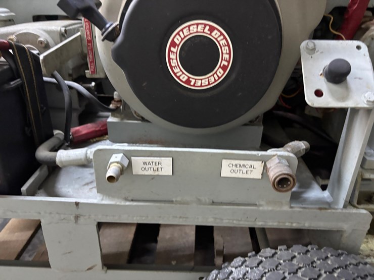 #415-•-kinjet-diesel-chemical-sprayer-image-4
