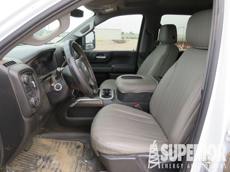 2020-chevrolet-2500hd-image-8