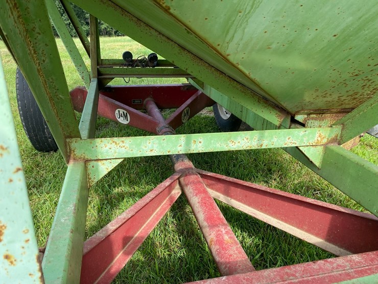 parker-2600-gravity-wagon-image-12