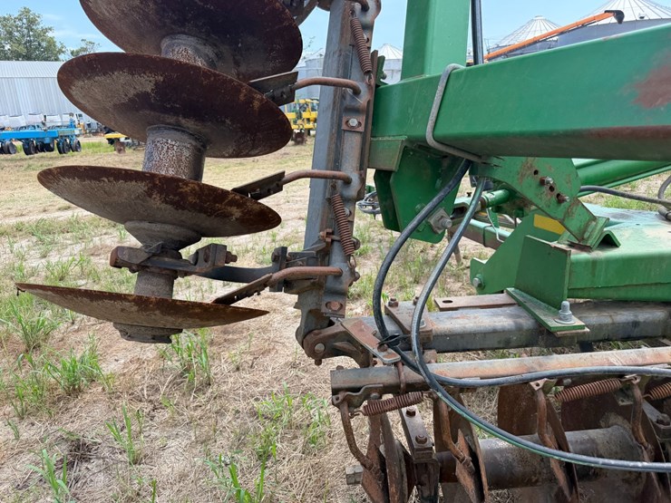 john-deere-37-image-34