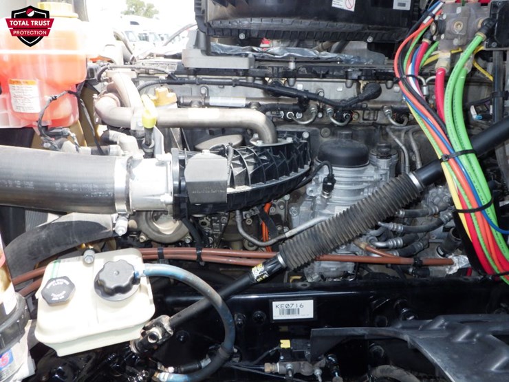 2019-freightliner-cascadia-126-image-20