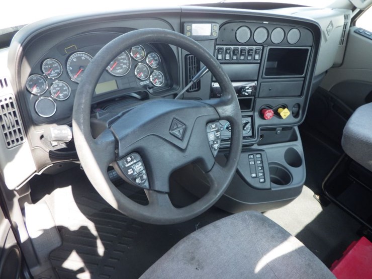 2018-international-prostar-image-14