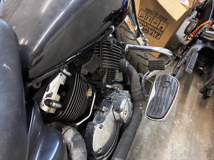#401-•-1999-yamaha-v-star-650-classic-for-parts/-repairs-image-12