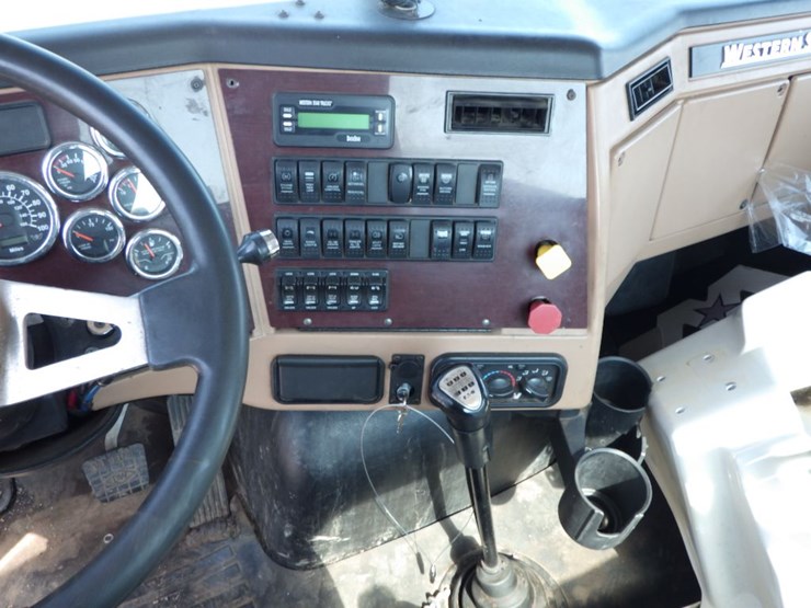 2019-western-star-4700sf-image-19