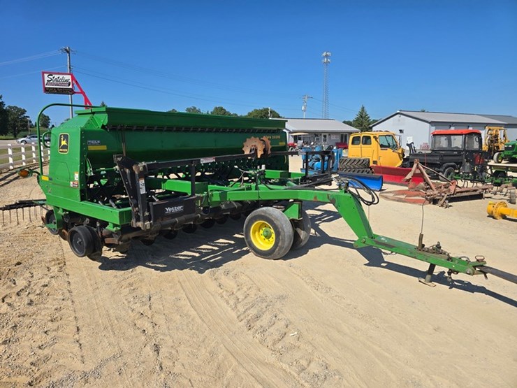 john-deere-1560-image-7