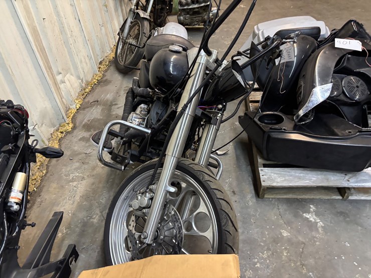 #401-•-1999-yamaha-v-star-650-classic-for-parts/-repairs-image-3