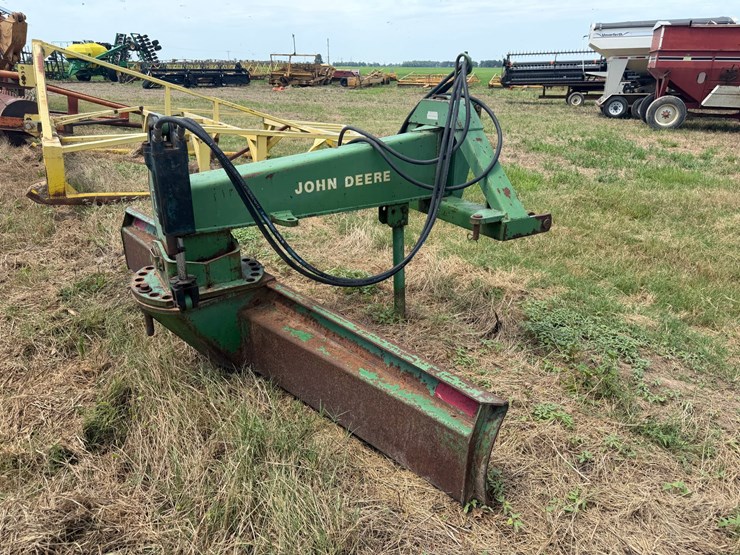john-deere-10-image-3
