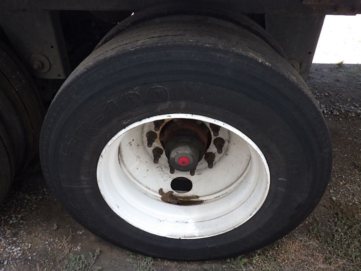 2021-great-dane-plate-van-image-11