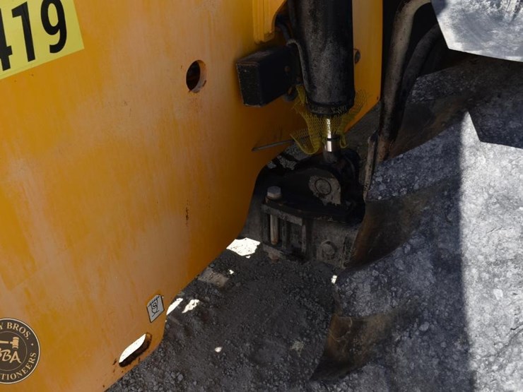 2018-jcb-512-56-image-30