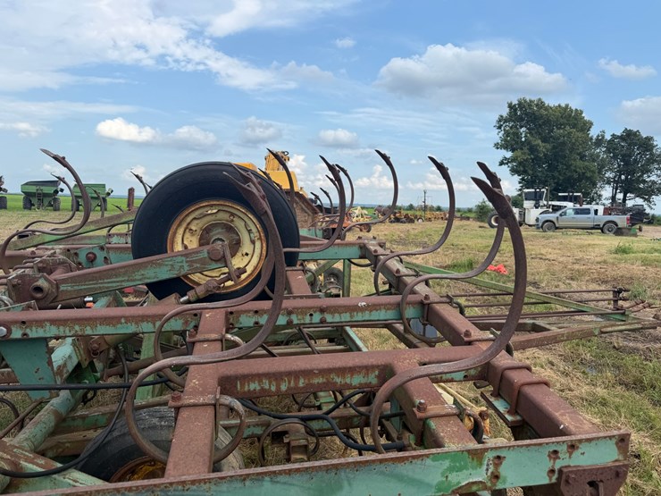 john-deere-1010-image-30