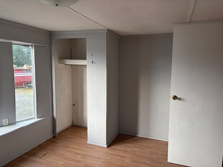 #305-•-mobile-home-image-25