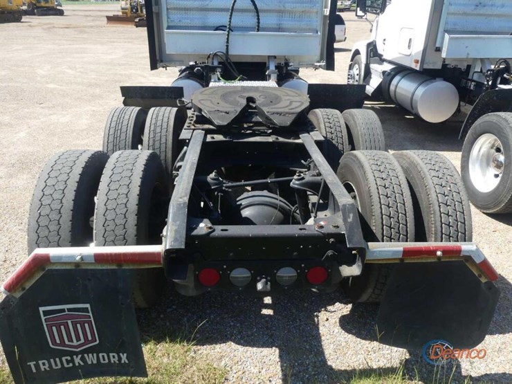 2022-kenworth-t680-image-7