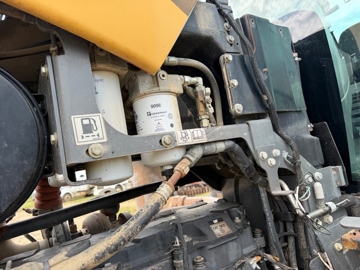 #51850-•-caterpillar-challenger-track-tractor-agcc0765hnwcd1157-inv#51850-image-59