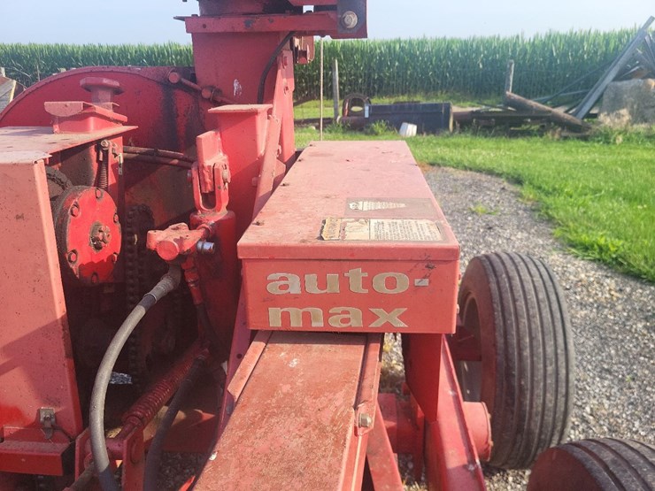 gehl-1065-tandem-axle-forage-chopper-w/2-heads---nice-image-15