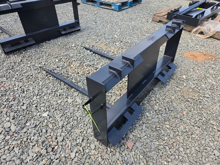 #6220-•-unused-jct-two-tine-skid-steer-bale-spear-attachment-image-2