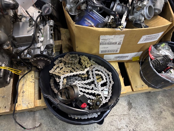 #408-•-2-pallets-of-motorcycle-engines-and-engine-parts-image-13