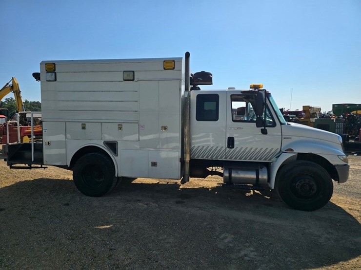 2008-international-durastar-4300-image-9