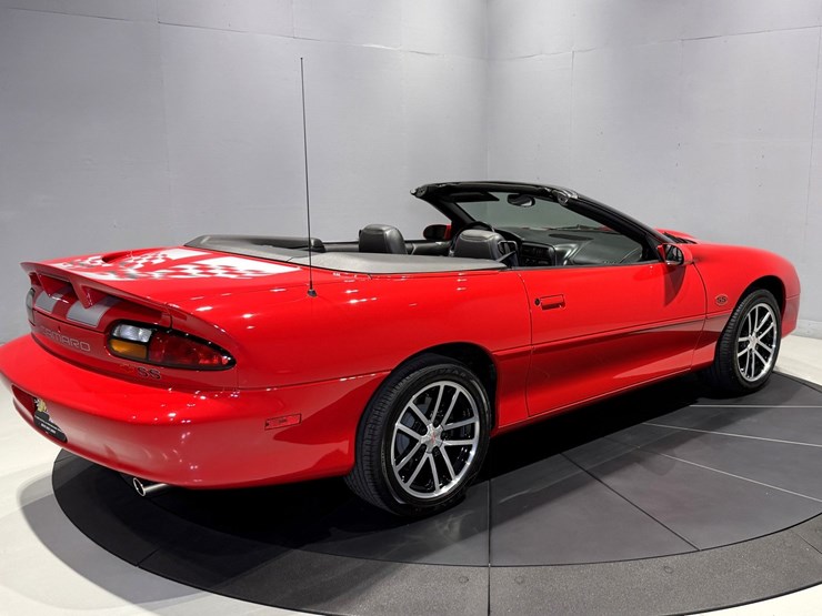 #1517-•-2002-chevrolet-camaro-ss-image-42