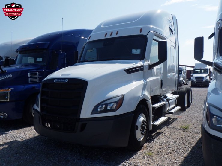 2023-freightliner-cascadia-126-image-1
