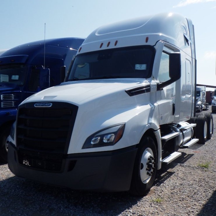 2023 FREIGHTLINER CASCADIA 126