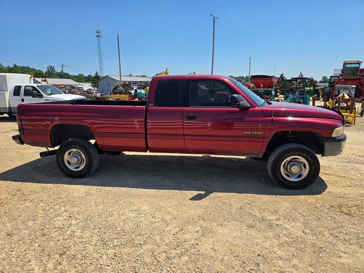 1996-dodge-ram-2500-image-8