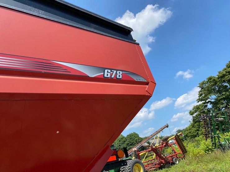 brent-678-grain-cart-image-47
