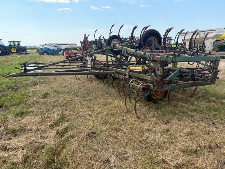 john-deere-1010-image-3