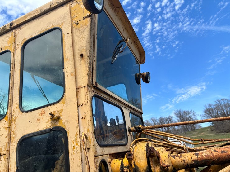 caterpillar-d3c-xl-image-16