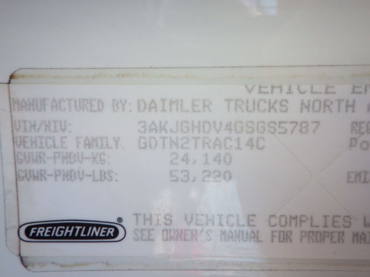 2016-freightliner-cascadia-113-image-27