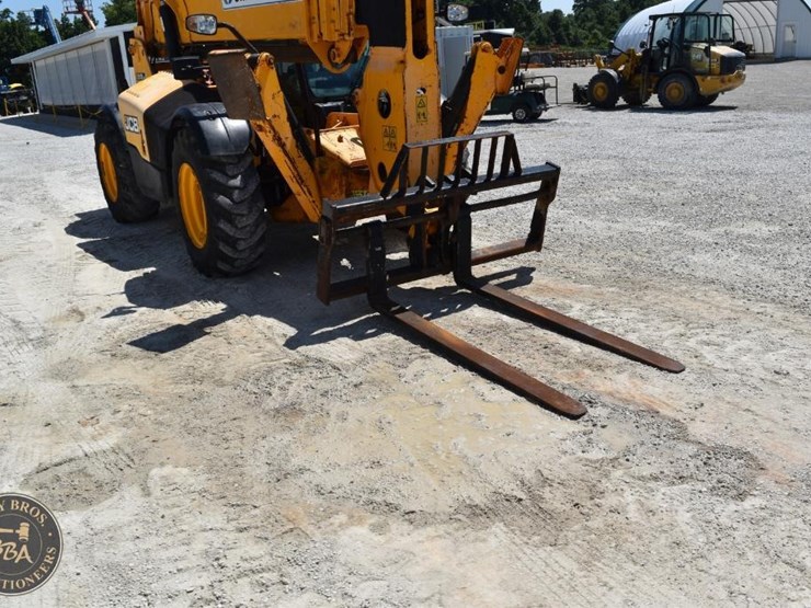 2018-jcb-512-56-image-16