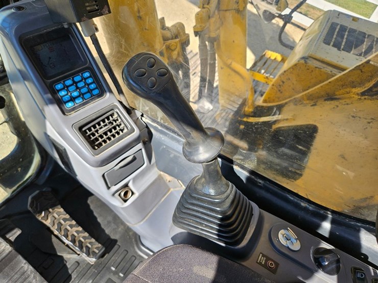 2006-komatsu-pc300-lc-image-75