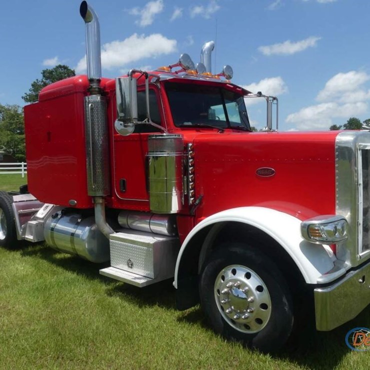 2009 PETERBILT 388