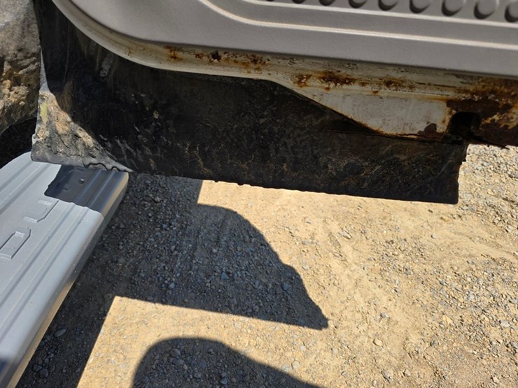 2004-ford-f350-image-19
