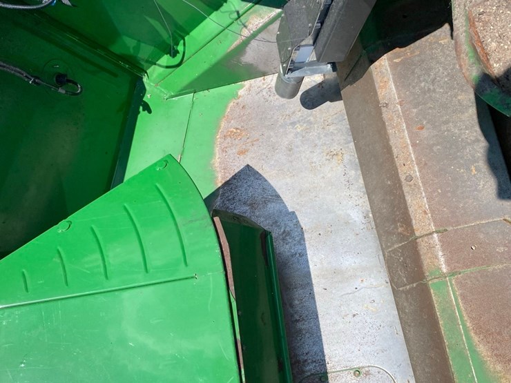 john-deere-9670-combine-4x4-image-87